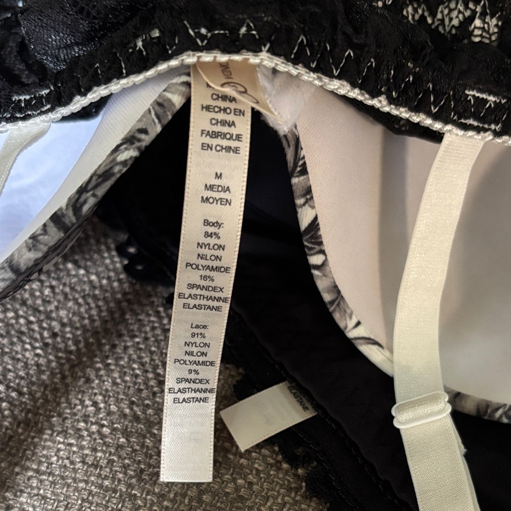 (2 for $10) Rhonda Shear Black and Cream Patterned Bra Duo - Picture 2 of 6
